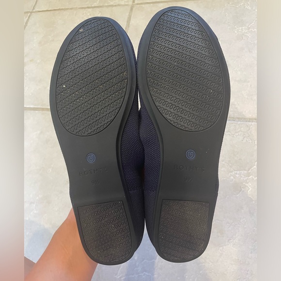 EUC navy Rothy’s “the flat” size 9.5 - Picture 2 of 3